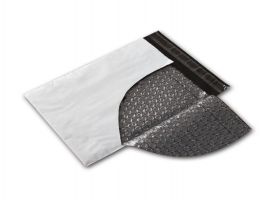 courier bag with bubble inside at picknpack
